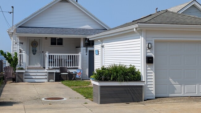 Photo - 142 Bluff Ave