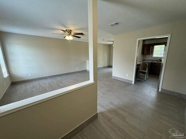 Photo - 7823 Coronet Ln