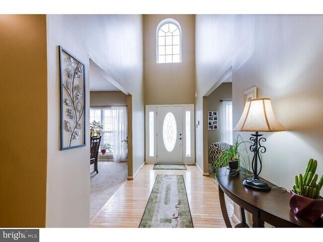 Photo - 9 Buttonwood Dr
