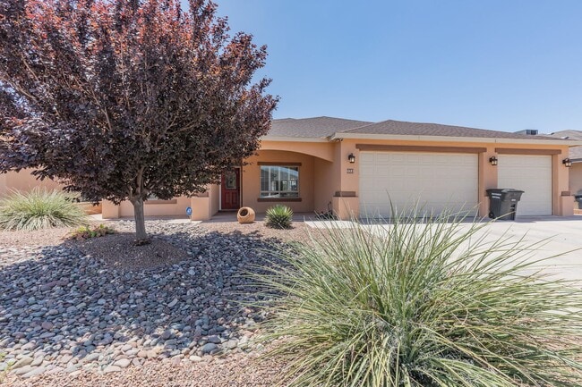 Photo - 4 Bedroom 2 bath Beautiful Home