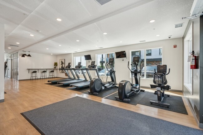 Resident Building - Gym - 4850 50 Av SW