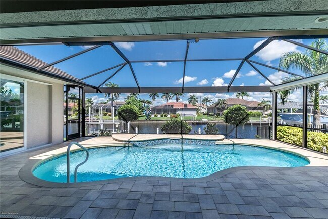 Photo - 566 Port Bendres Dr