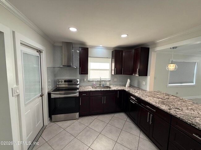 Photo - 1324 Grandview Dr