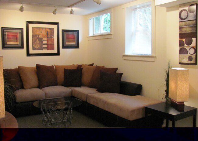 Photo - 110 Highland Pl