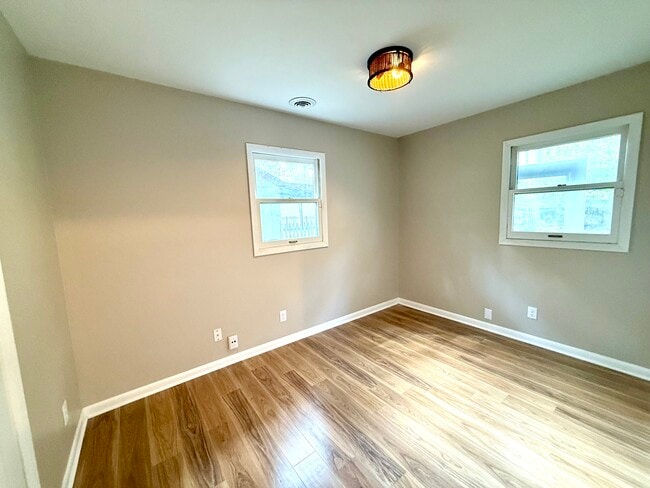 Photo - 916 E Fairlawn Dr