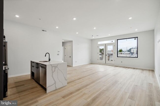 Photo - 1112 E Berks St Unidad 102