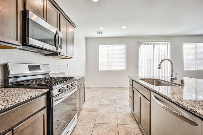 Photo - 9240 Black Diamond St