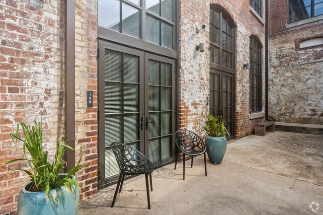 1BR, 1BA - 671SF - Bedroom Balcony