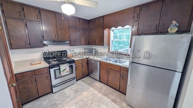 Photo - 3/2.5 House Near Brevard