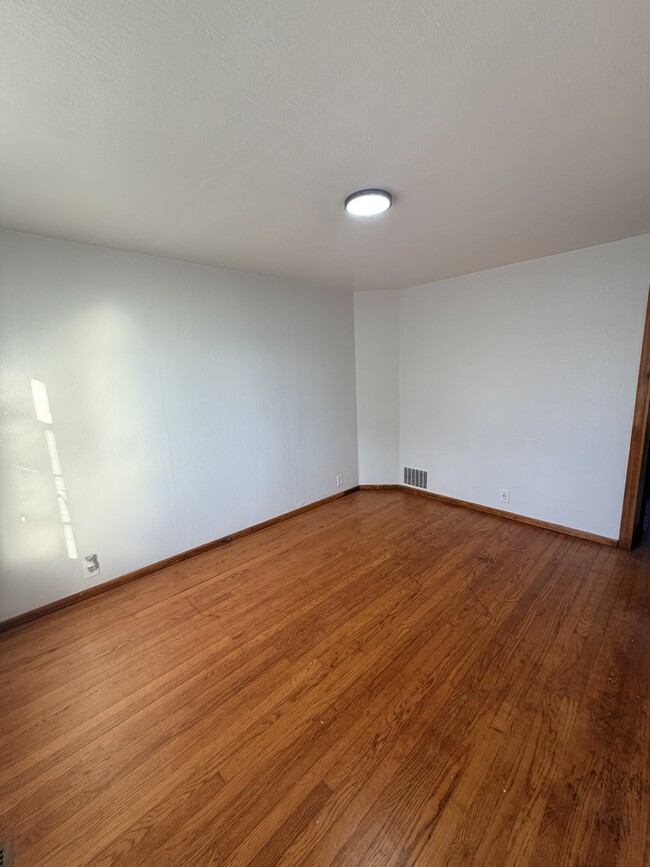 Photo - 814 W Highland Ave