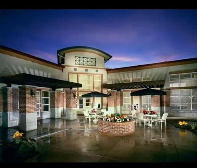 Photo - 4100 Albion St