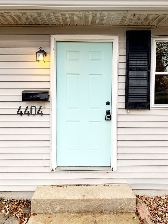 Photo - For Rent...4404 Wabash, Granite City