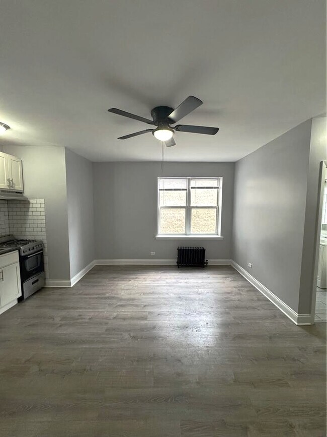 Photo - 4756 N Maplewood Ave Unit 108