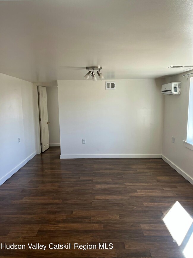 Photo - 48 Plattekill Dr