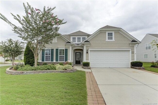 Frente - 8118 Crater Lake Dr