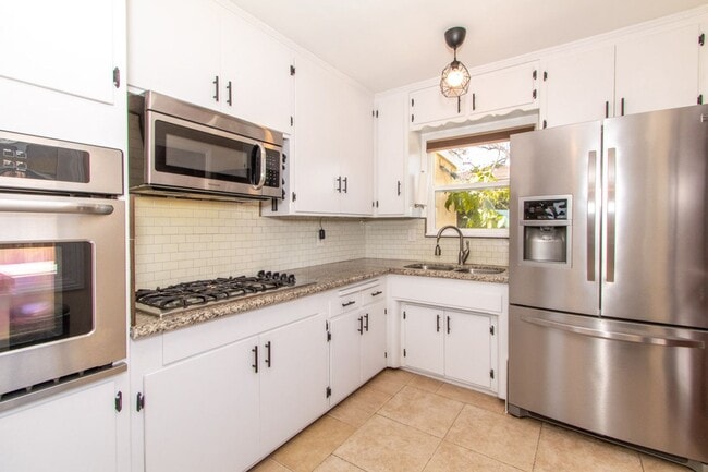 Photo - Well Maintained & Bright Detached 2 bed / 1 bath Home In Quiet Neighborhood of North Park - Peak ... Unidad 3554