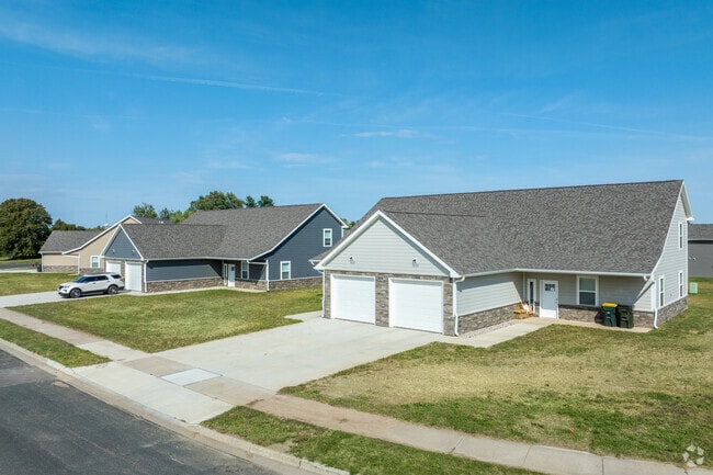 Villas at Fox Pointe