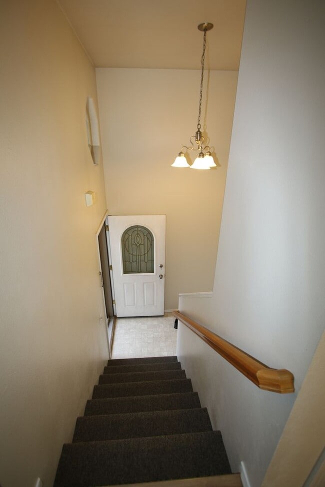 Photo - 3 Bedroom Eagle River Townhouse!