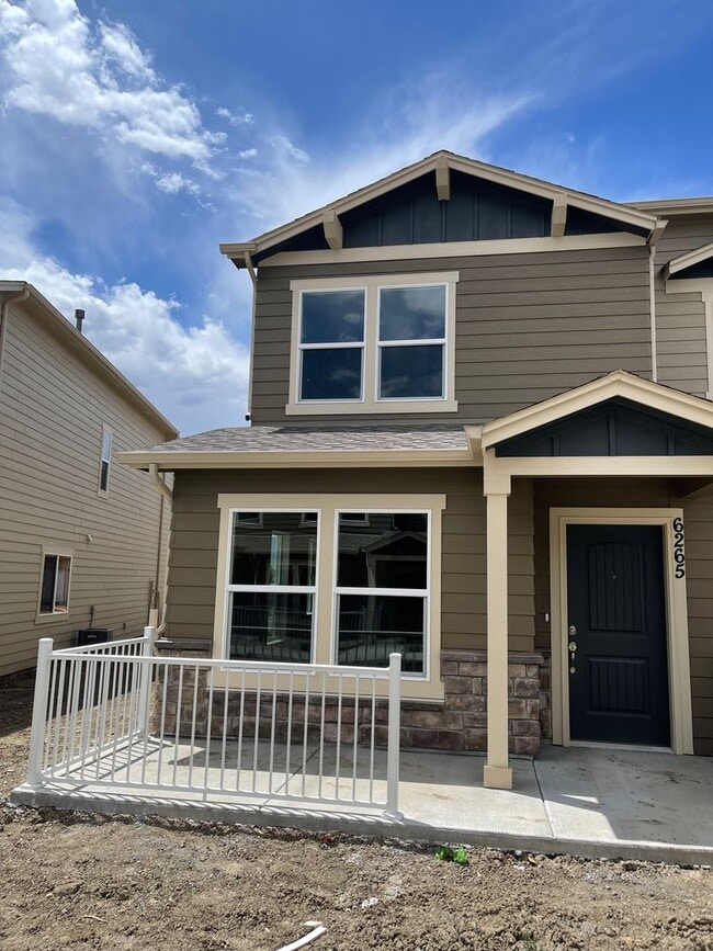 Building Photo - $1995 | 2BR/2.5BA | Lovely New Townhome in...