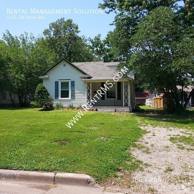 Building Photo - 1165 SW High Ave Rental