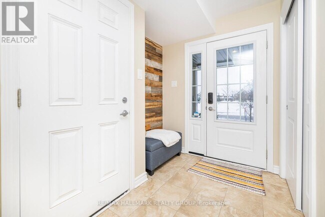 Photo - 226 Halyard Way