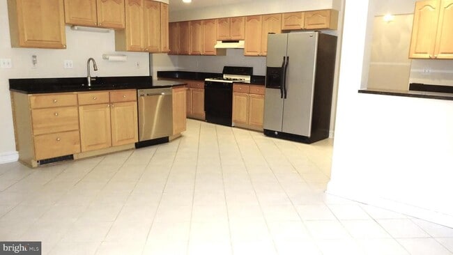 Photo - 9804 Broad St