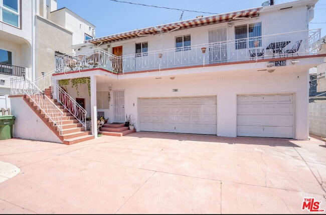 Photo - 1240 Lodi Pl House