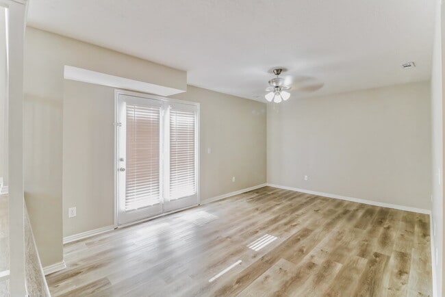 Photo - 5831 S Clear Vista Dr