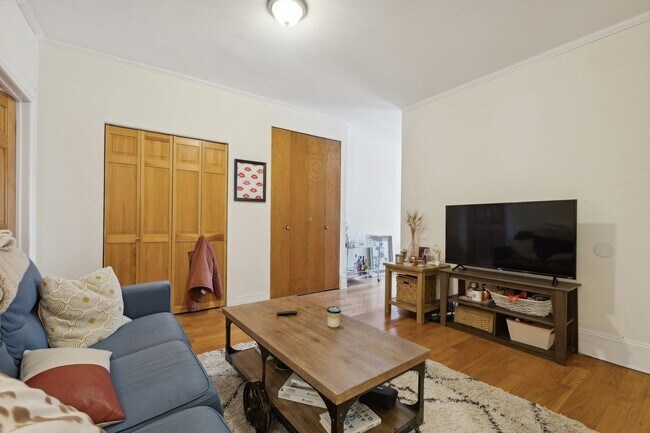 Photo - 243 Montgomery St Unit 3