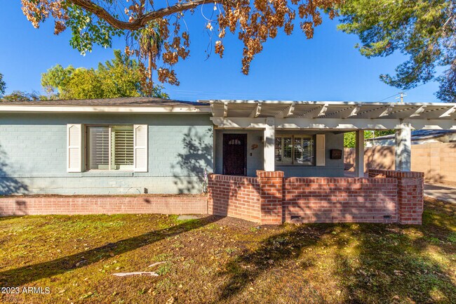 Photo - 518 W San Juan Ave