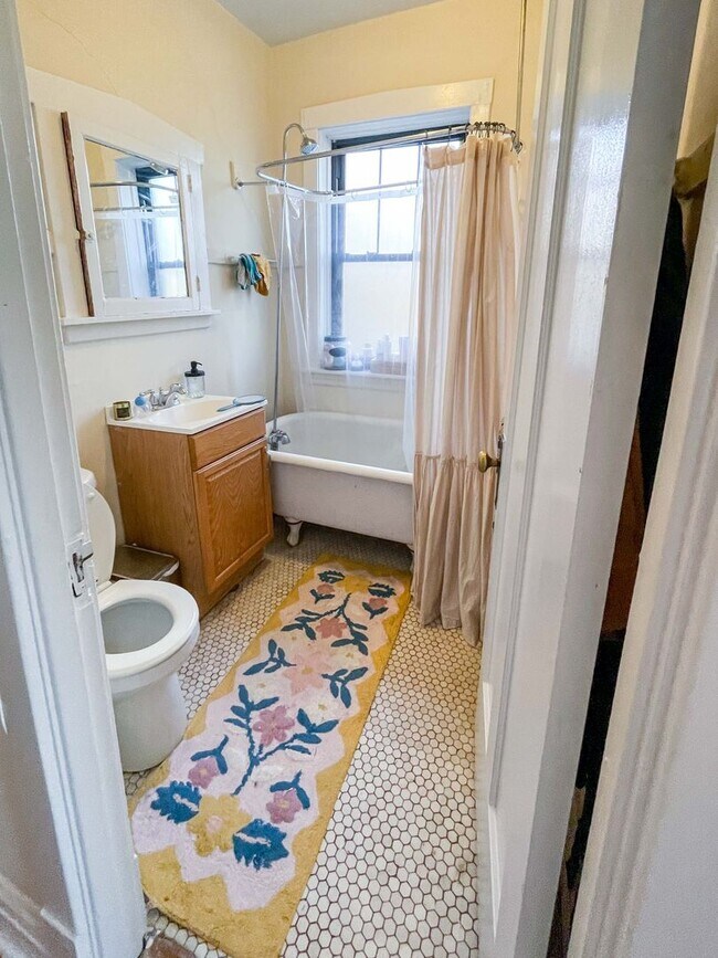 Photo - 2606 W Gunnison St