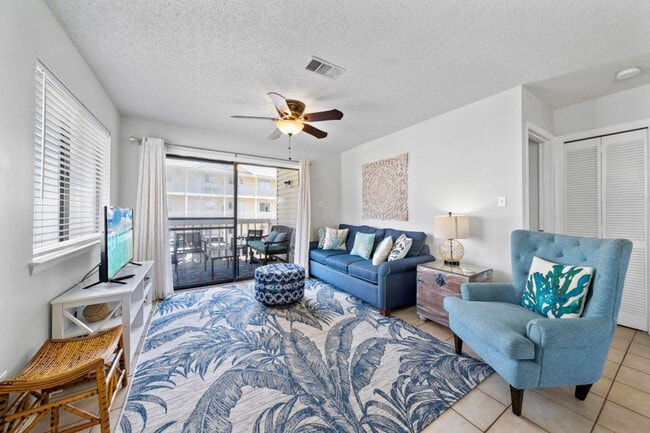 Building Photo - 25925 Canal Rd Unit ID1340103P