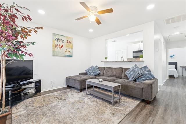 Photo - 1301 Florence St