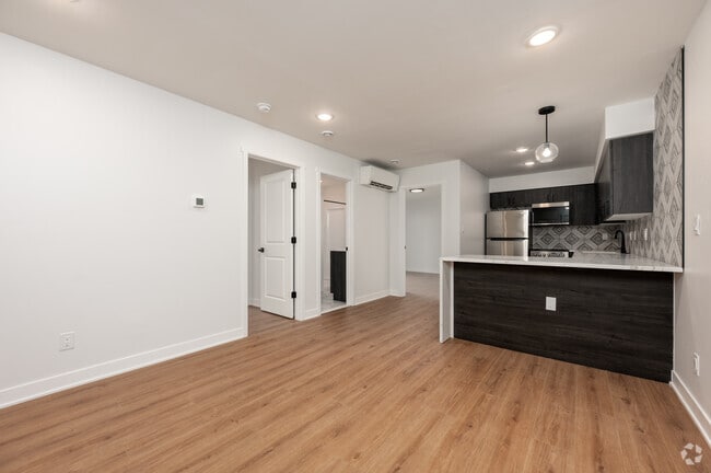 2BR, 1BA - 750SF - Living Room/Kitchen