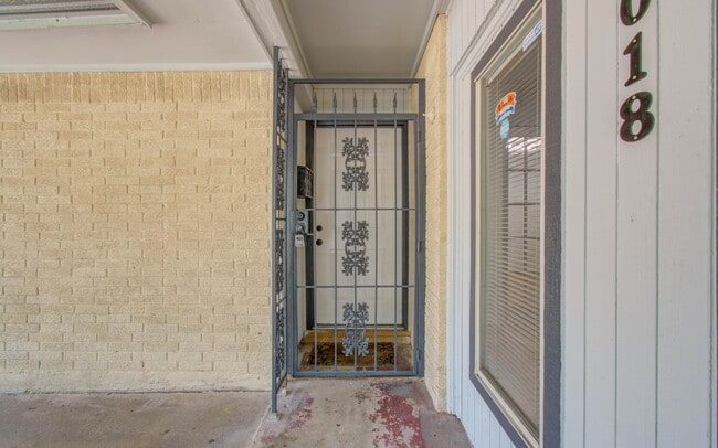 Photo - 11018 Long Gate Dr