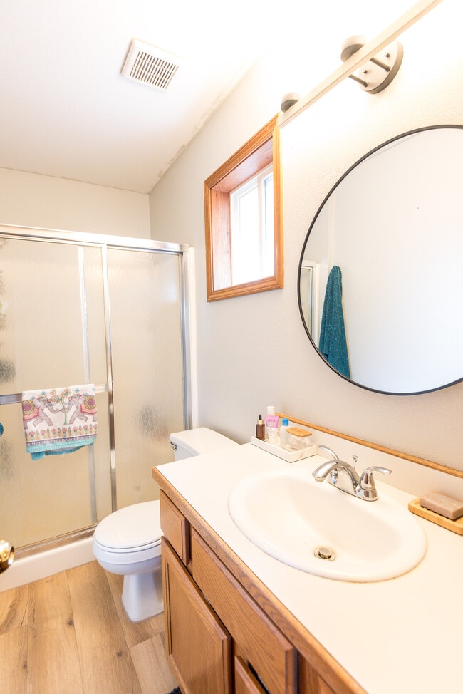 Photo - 485 Farber Dr