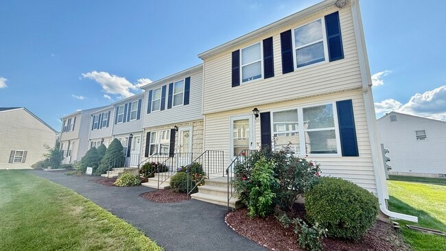 Building Photo - 20 Meadowrue Dr Unit 20 Rental
