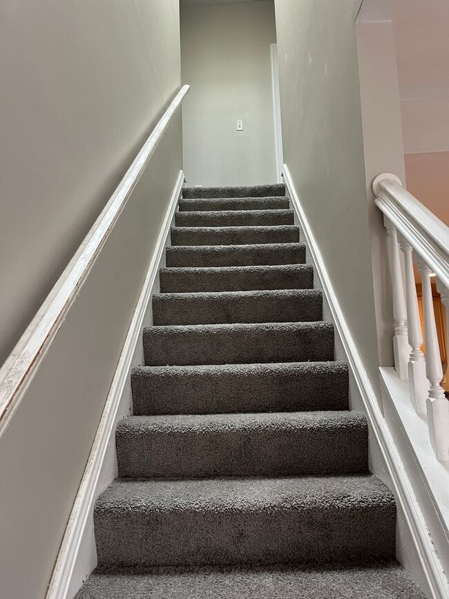 Photo - Spacious 4 Bedroom House in Southside Flats!