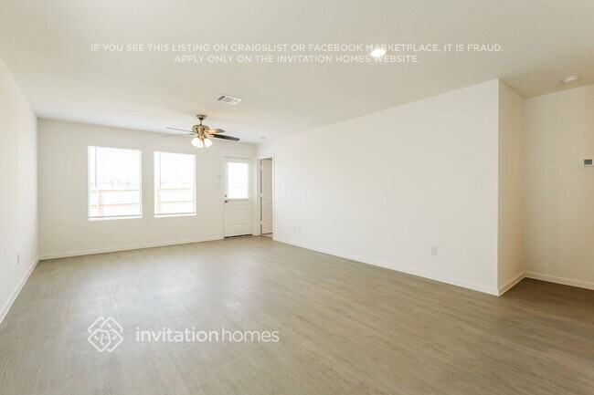 Photo - 3728 Axis Hl St