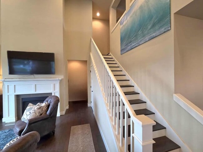 Photo - Large 3 bedroom, 3 bath newer build in sou...