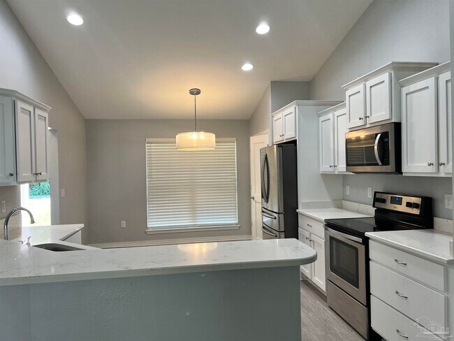 Photo - 5335 Broad St