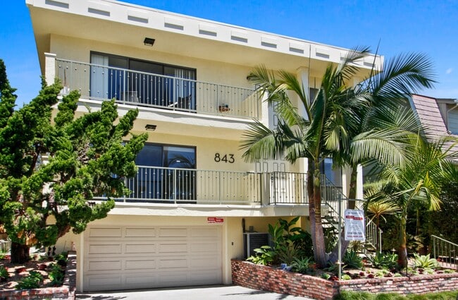 Building Photo - 843 18th St in Santa Monica. Steps to Mon... Rental