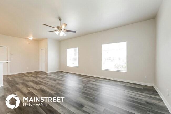 Photo - 3808 20th St W