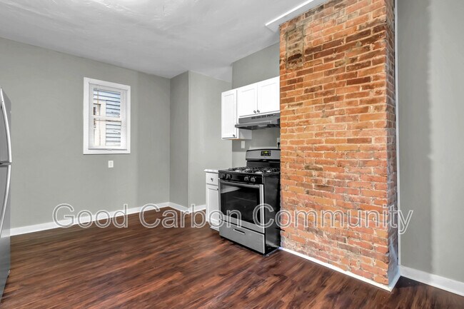 Photo - 135 Elmwood Ave Unidad 2