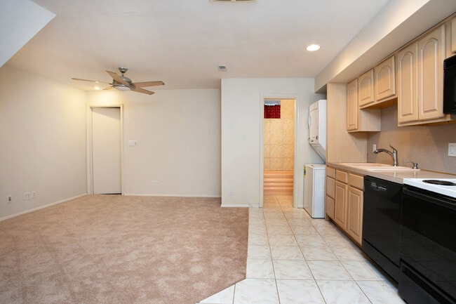 Photo - 105 Redwood Dr