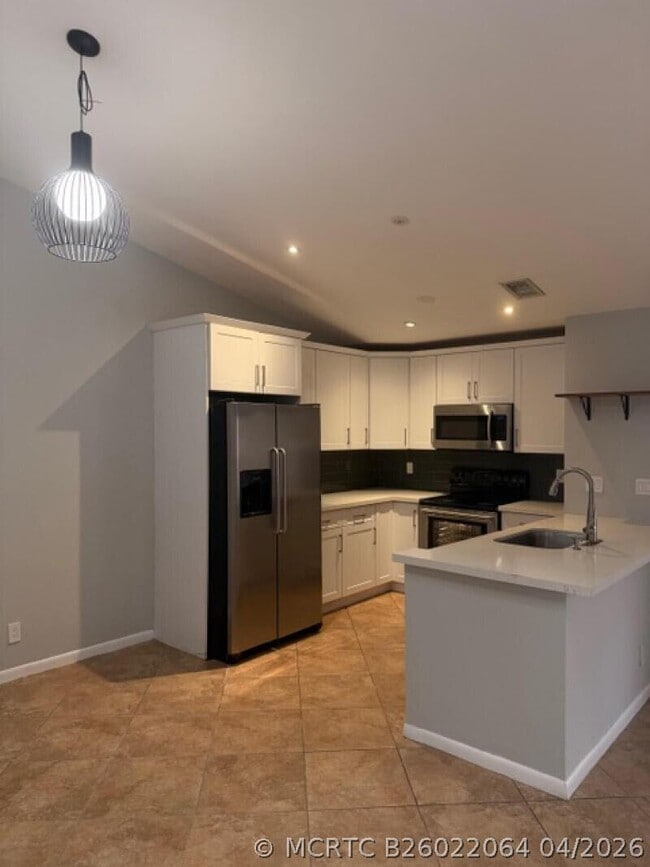Building Photo - 3076 S Oakland Forest Dr Unit 503