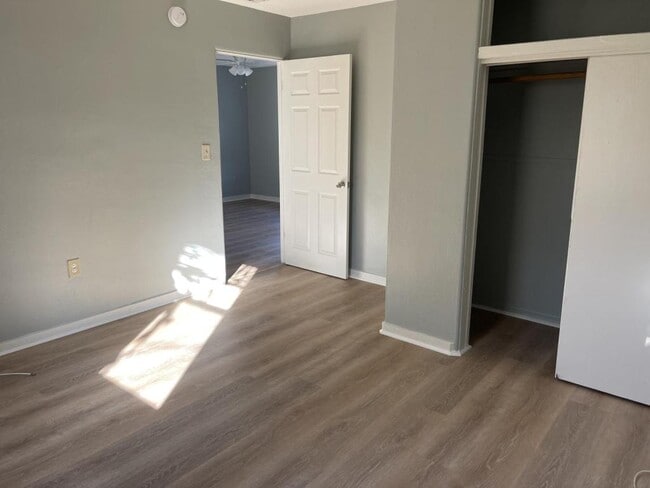 Photo - 1477 Pierce St