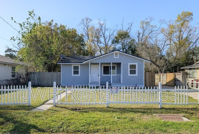 Photo - 3122 W 20th St