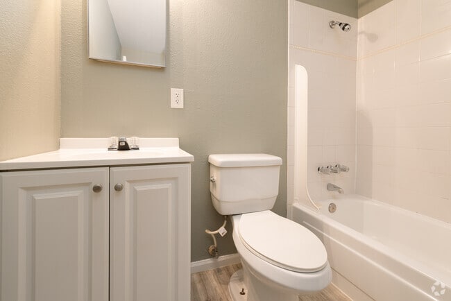 1BD, 1BA - 660SF