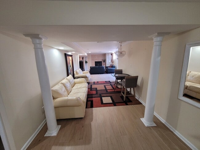 21 Lenape Dr